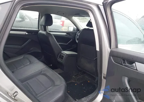 2013 Volkswagen Passat 2.5L Se из США, поврежденный, VIN 1VWBP7A3XDC091303